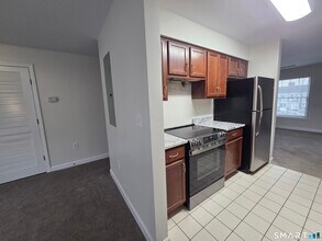 31 Fairgate Dr in Stamford, CT - Building Photo - Building Photo