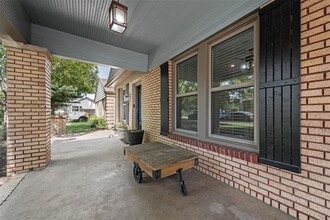 3323 Brooklyndell Ave in Dallas, TX - Building Photo - Building Photo