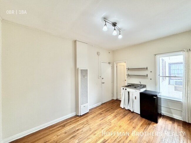 836 Sanborn Ave, Unit 202 in Los Angeles, CA - Building Photo - Building Photo