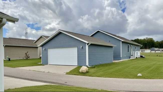 844 Sienna St in Traverse City, MI - Building Photo - Building Photo