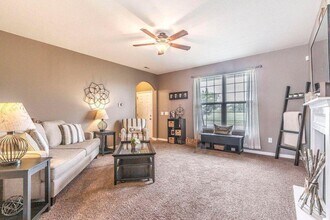 5660 Caledonia Dr in Westerville, OH - Building Photo - Building Photo