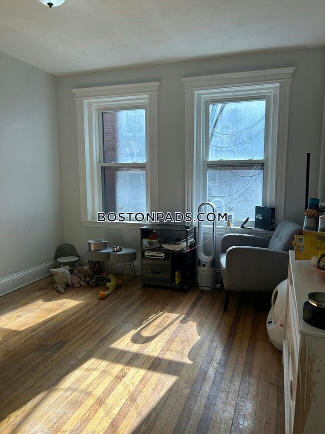 86 Glenville Ave, Unit 2 in Boston, MA - Foto de edificio - Building Photo