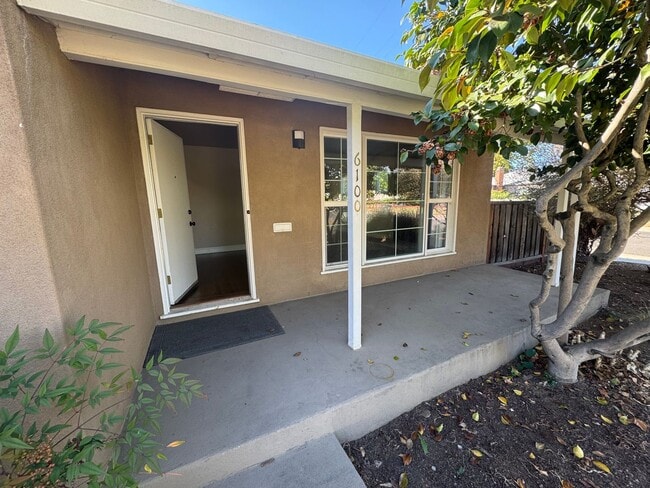 6100 1st Ave in Sacramento, CA - Building Photo - Building Photo