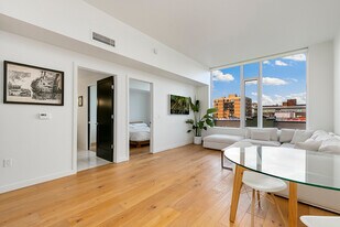 1321 Seneca St in Seattle, WA - Building Photo
