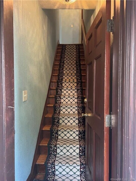 214 Goffe Ter in New Haven, CT - Building Photo