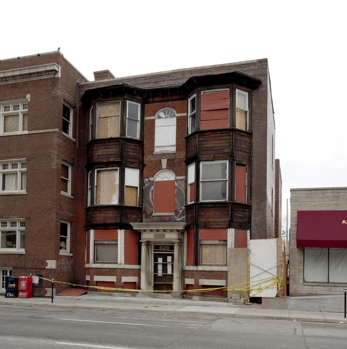 The Lodge in Indianapolis, IN - Building Photo