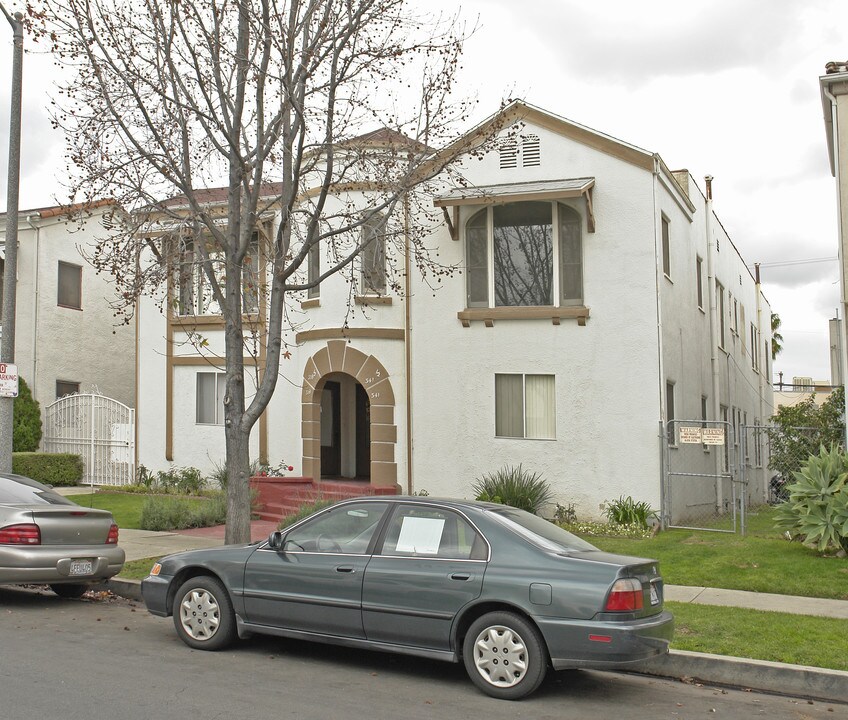 339 N Orange Grove Ave in Los Angeles, CA - Building Photo