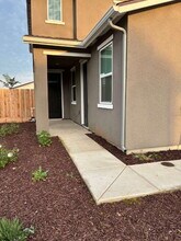 42 Blueberry Ln in Merced, CA - Building Photo - Building Photo