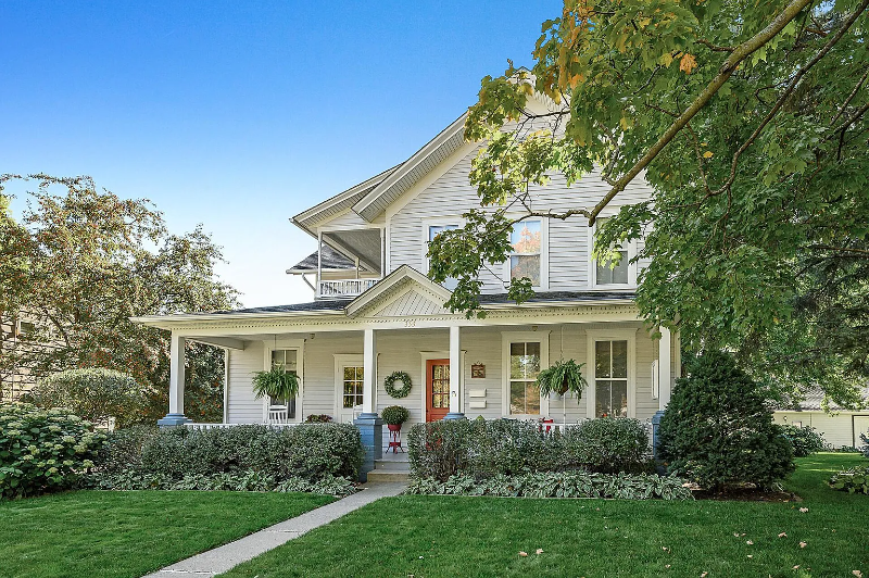 333 W 2nd St in Waconia, MN - Building Photo