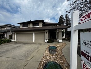 3017 Strand Rd in Rocklin, CA - Building Photo - Building Photo