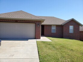 3534 Juniper in Springfield, MO - Building Photo