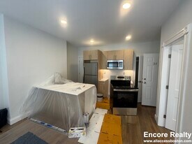 225 Newbury St in Boston, MA - Building Photo