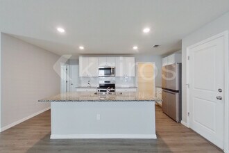 8677 SW 44th Ct in Ocala, FL - Building Photo - Building Photo