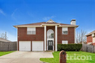 1110 Orangewood Ln in Arlington, TX - Building Photo