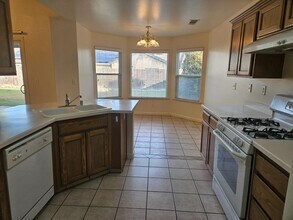 1760 Hunter Ave in Sanger, CA - Building Photo - Building Photo