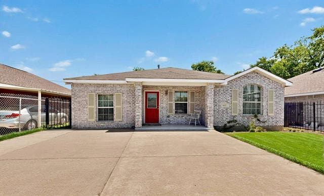 property at 6622 Victoria Ave
