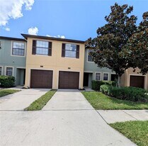 2516 Oleander Lakes Dr in Brandon, FL - Building Photo