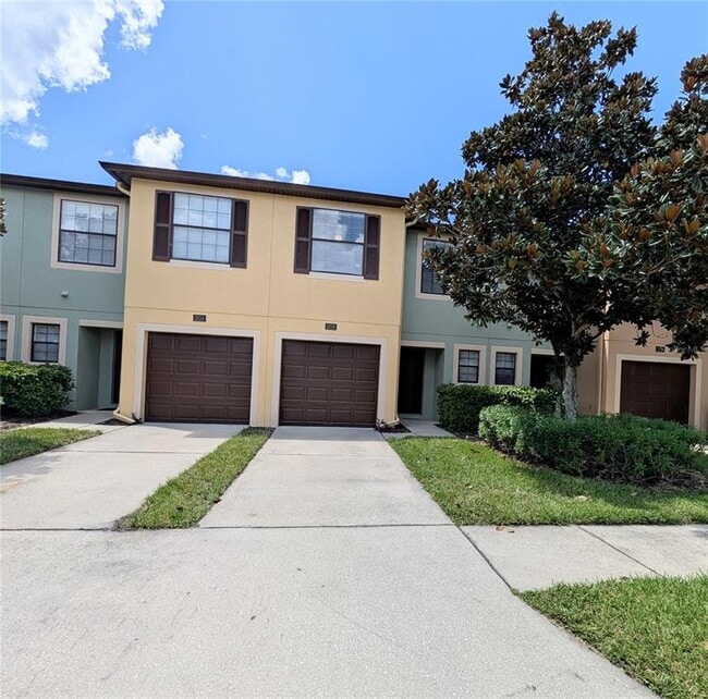 property at 2516 Oleander Lakes Dr