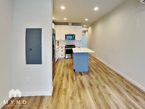 7023 42nd Ave S in Seattle, WA - Building Photo - Building Photo