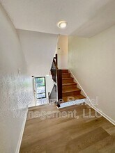 10205 CedarBrooke Ln in Kansas City, MO - Building Photo - Building Photo
