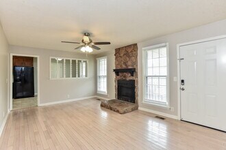 702 Valley Green Dr in Smyrna, TN - Building Photo - Building Photo