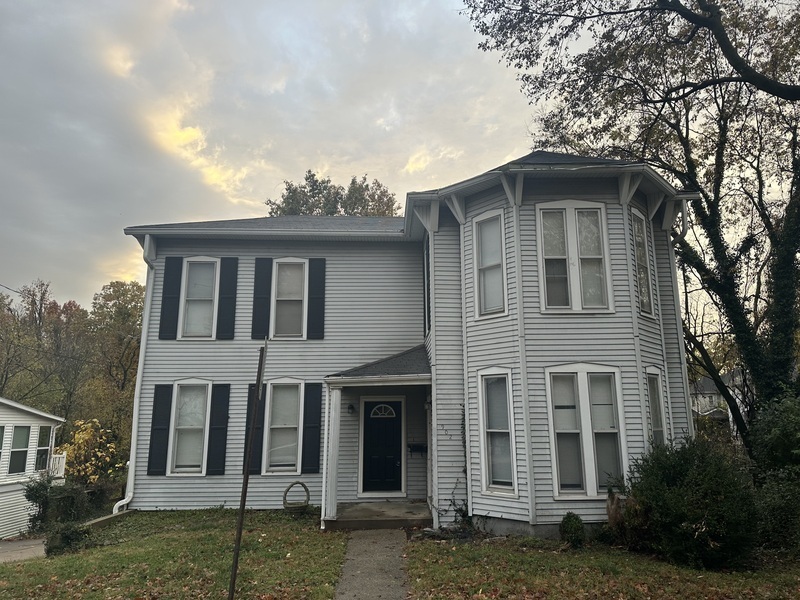 902 State St in Alton, IL - Building Photo