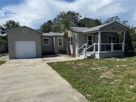 1009 Druid Rd in Clearwater, FL - Building Photo