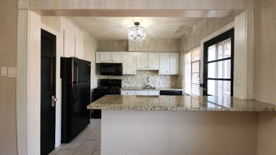 6475 Nottingham Ave in St. Louis, MO - Foto de edificio - Building Photo