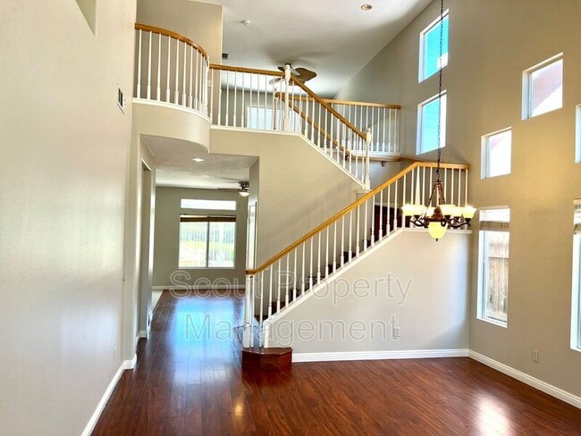 property at 39511 Bainbridge Cir