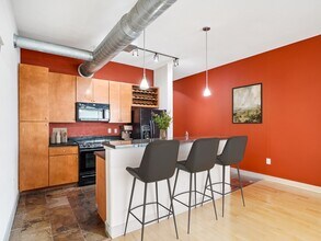 Lofts at Lakeview in Durham, NC - Foto de edificio - Building Photo