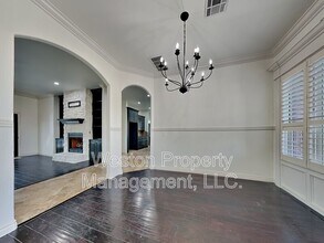 2008 SE 9th St in Moore, OK - Building Photo - Building Photo