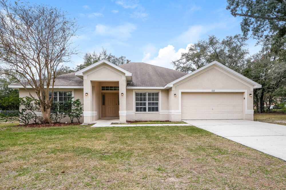 1111 Shenandoah Ln in Spring Hill, FL - Building Photo