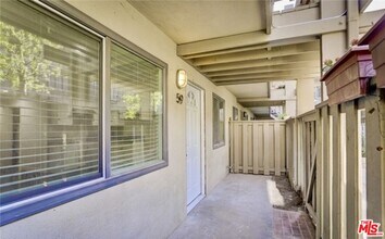 3265 Santa Fe Ave in Long Beach, CA - Building Photo - Building Photo