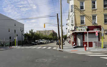 4 Jordan Ave in Jersey City, NJ - Building Photo - Building Photo