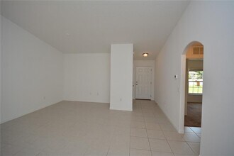33 Rosecroft Ln in Palm Coast, FL - Building Photo - Building Photo