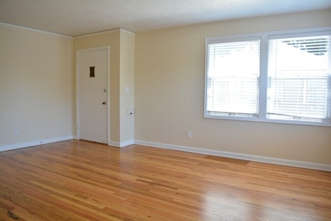 5731 N Montana Ave in Portland, OR - Building Photo - Building Photo