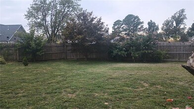 342 SW D St in Bentonville, AR - Building Photo - Building Photo