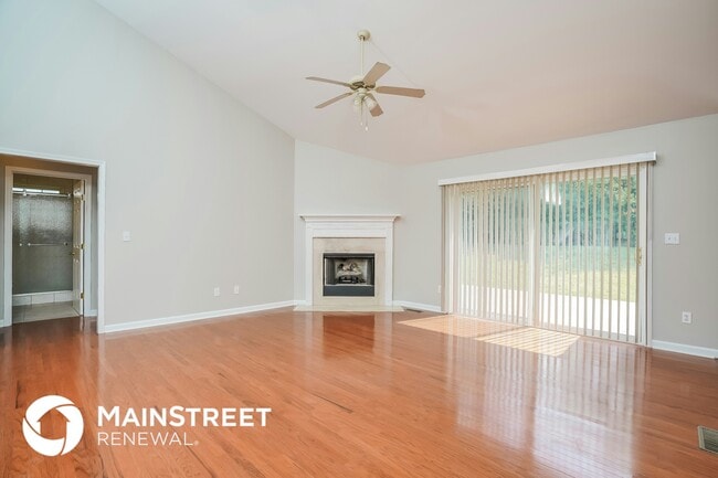 1706 Shetland Ln in Spring Hill, TN - Foto de edificio - Building Photo
