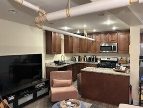 622 W Briar Pl in Chicago, IL - Foto de edificio - Building Photo