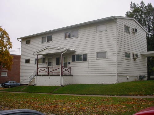 1003 Grant St in Waterloo, IA - Building Photo