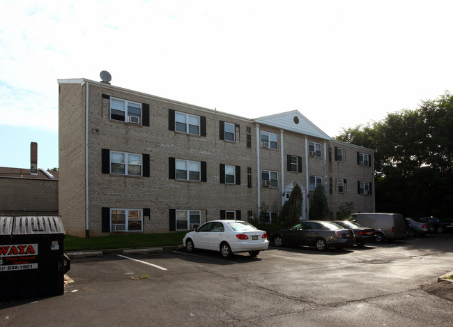 Hillside Apartments in Philadelphia, PA - Building Photo - Building Photo