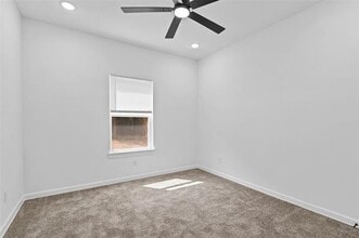 2006 Throckmorton St in Gainesville, TX - Building Photo - Building Photo