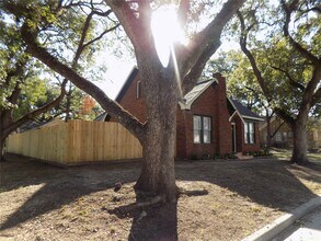414 N Avenue C in Humble, TX - Building Photo - Building Photo