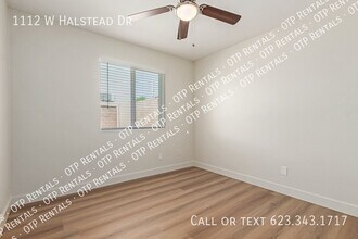 1112 W Halstead Dr in Phoenix, AZ - Building Photo - Building Photo