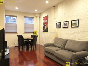 40 Joy St, Unit #1 in Boston, MA - Building Photo - Building Photo