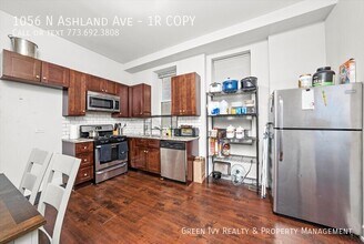 1056 N Ashland Ave in Chicago, IL - Building Photo - Building Photo