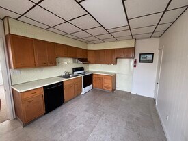 107 Montrose Ave, Unit Apt A in Reading, PA - Building Photo