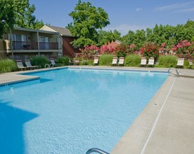 The Lewiston Apartments in Tulsa, OK - Foto de edificio - Building Photo