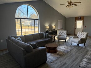 604 S Polk St, Unit HZ101 in Maysville, MO - Foto de edificio - Building Photo