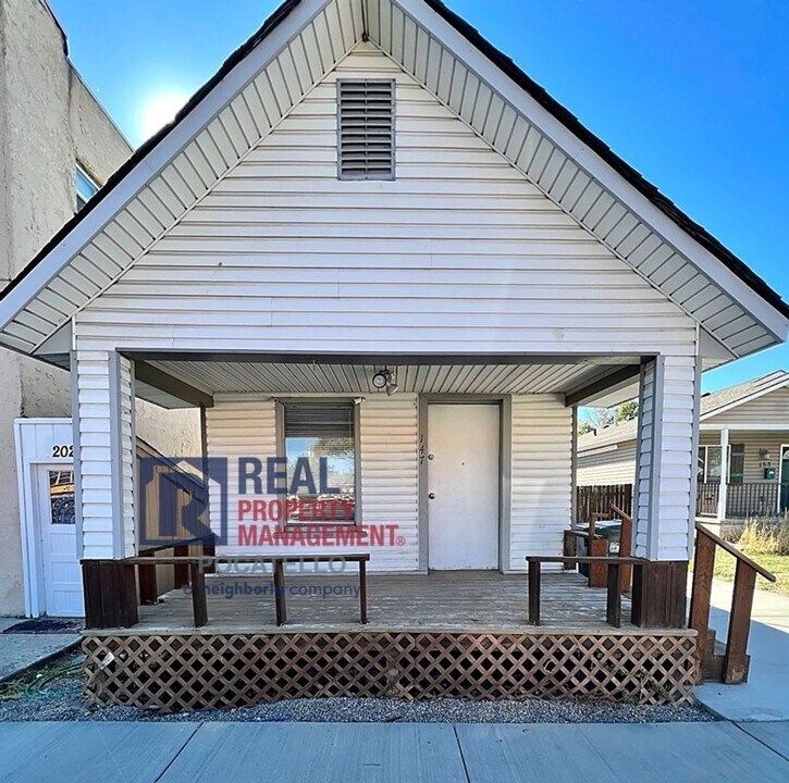 147 N Grant Ave in Pocatello, ID - Building Photo